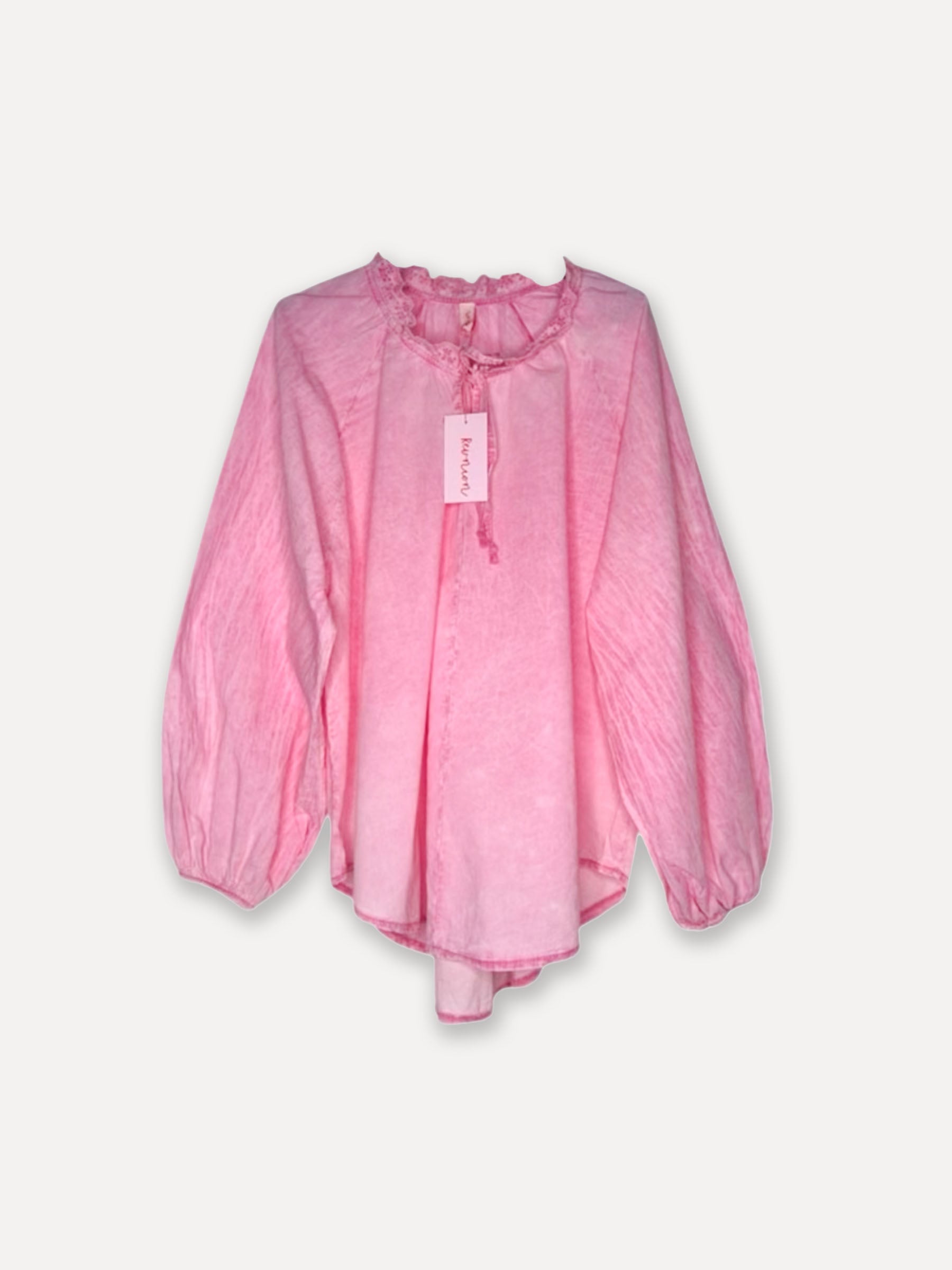 Chemise en dentelle fanée, cerise