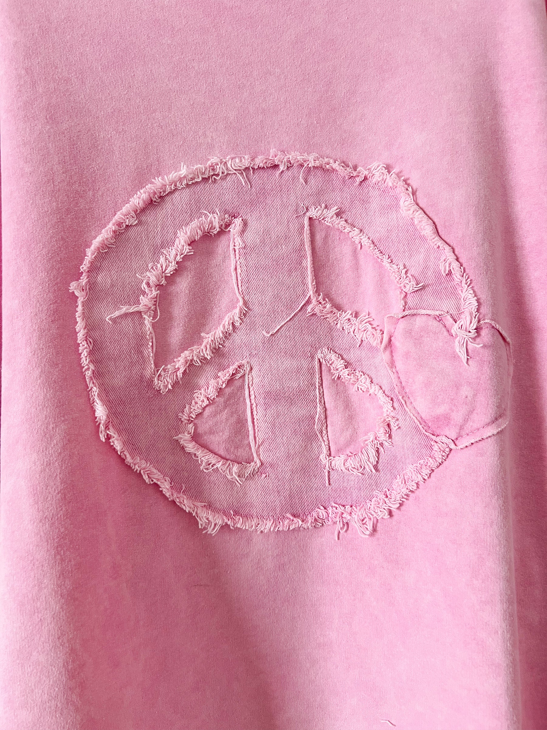 4111 - Love Peace Sweater, Pink